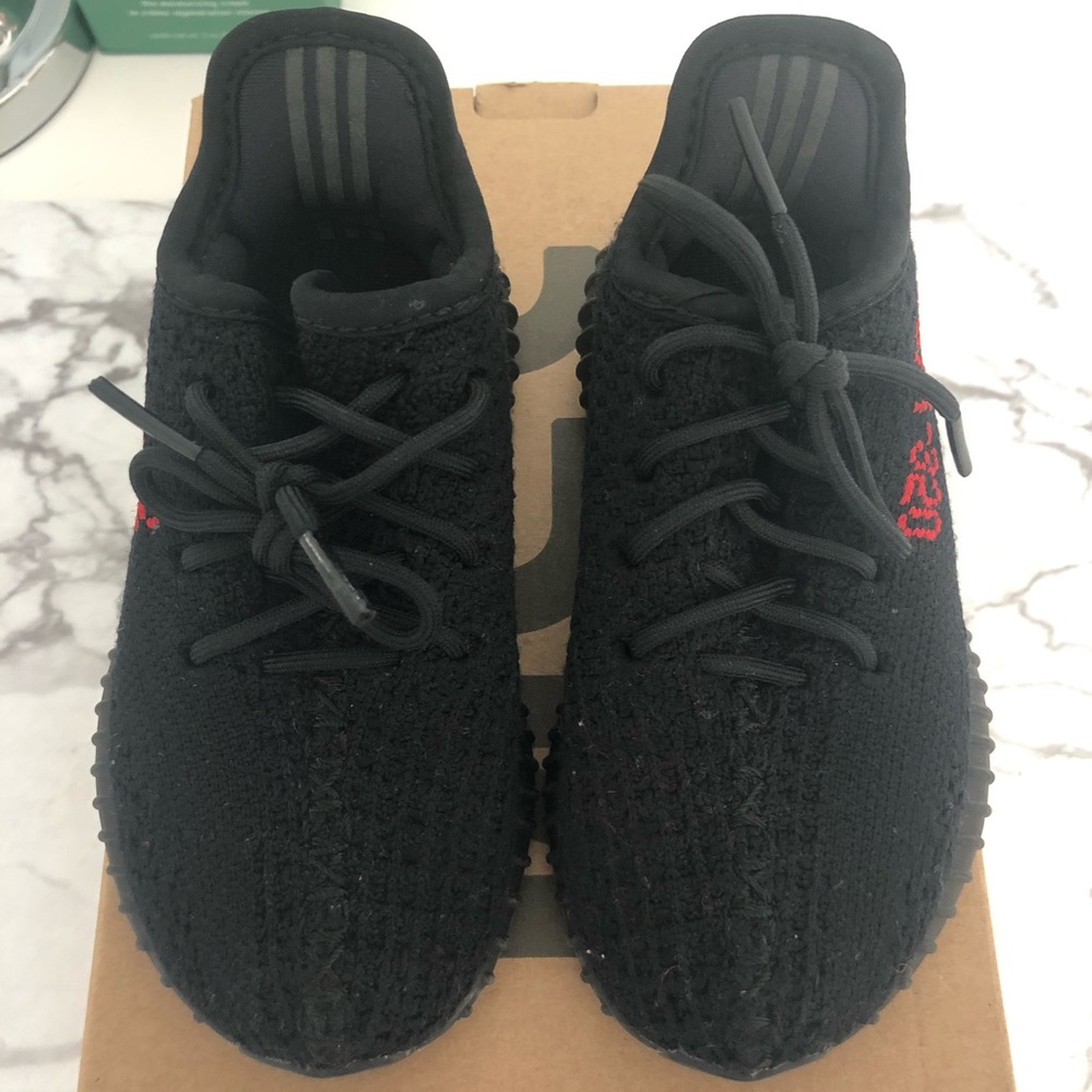 Yeezy boost 350 v2. Toddler size 7